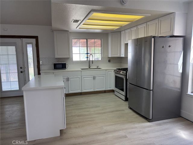 9591 Colfax Road, Phelan, CA 92371