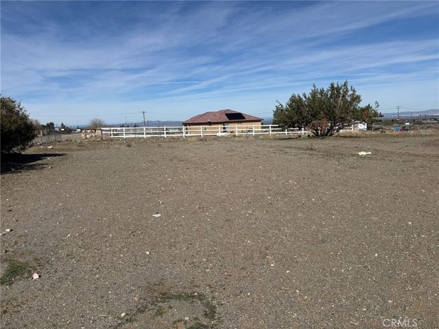 9591 Colfax Road, Phelan, CA 92371