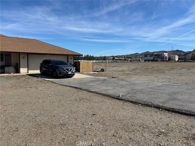 9591 Colfax Road, Phelan, CA 92371