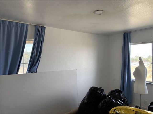 9591 Colfax Road, Phelan, CA 92371