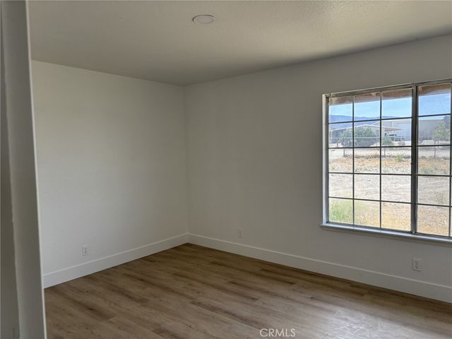 9591 Colfax Road, Phelan, CA 92371