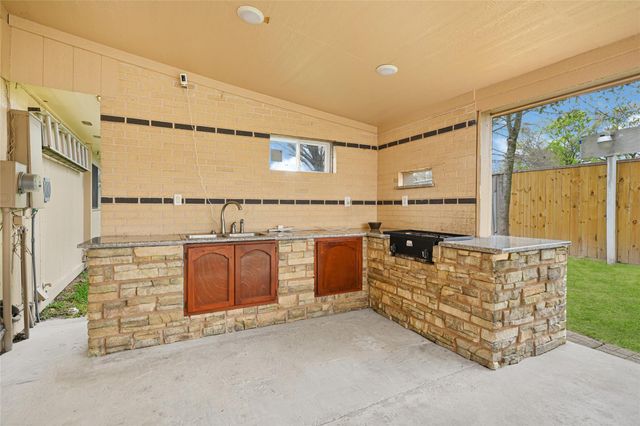 20011 Lions Gate Drive, Humble, TX 77338