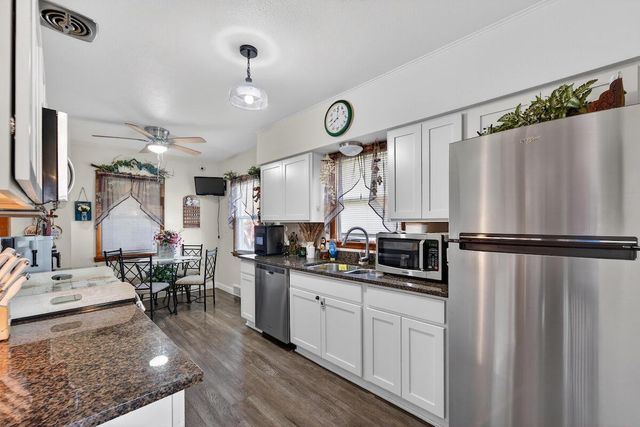 2600 Arthur AVENUE, Racine, WI 53405
