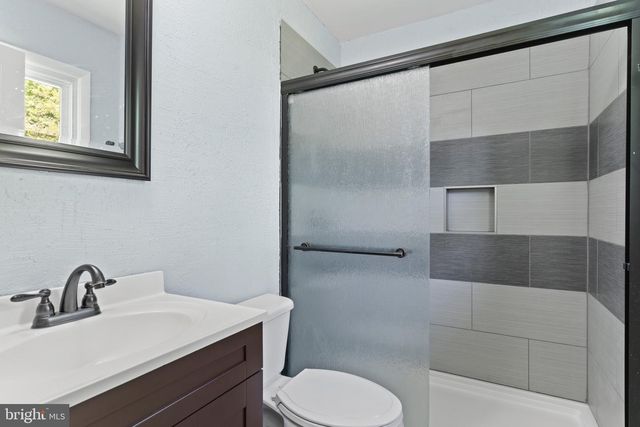 4831 CHARLES RD, Mechanicsburg, PA 17050
