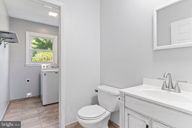 4831 CHARLES RD, Mechanicsburg, PA 17050