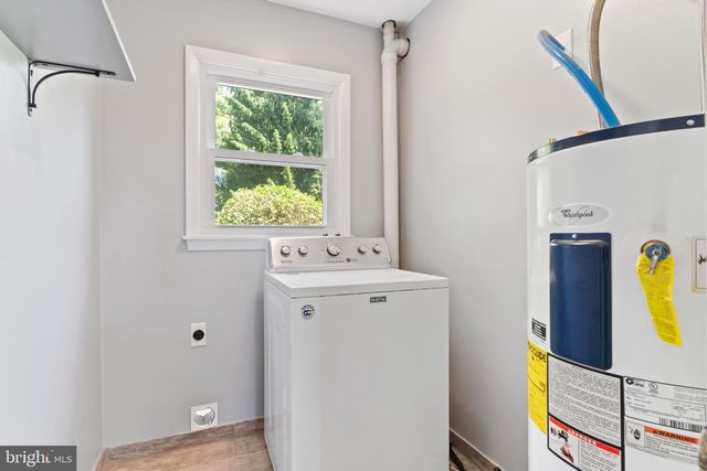 4831 CHARLES RD, Mechanicsburg, PA 17050