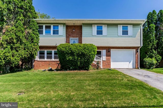 4831 CHARLES RD, Mechanicsburg, PA 17050