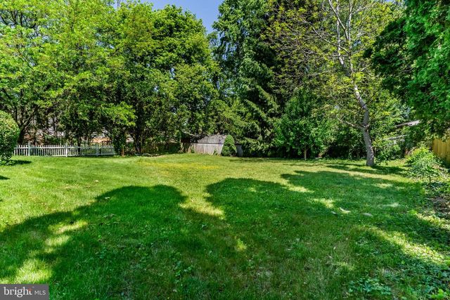 4831 CHARLES RD, Mechanicsburg, PA 17050