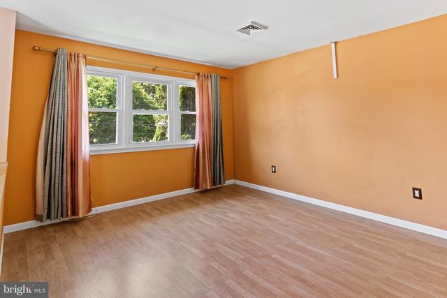 4831 CHARLES RD, Mechanicsburg, PA 17050