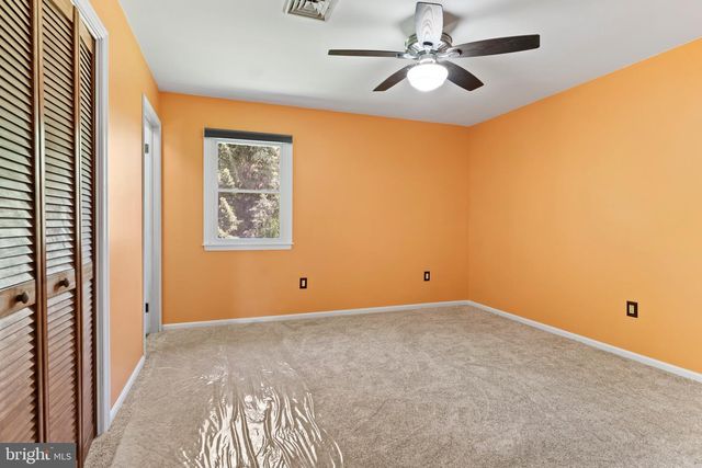4831 CHARLES RD, Mechanicsburg, PA 17050
