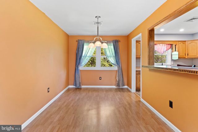 4831 CHARLES RD, Mechanicsburg, PA 17050