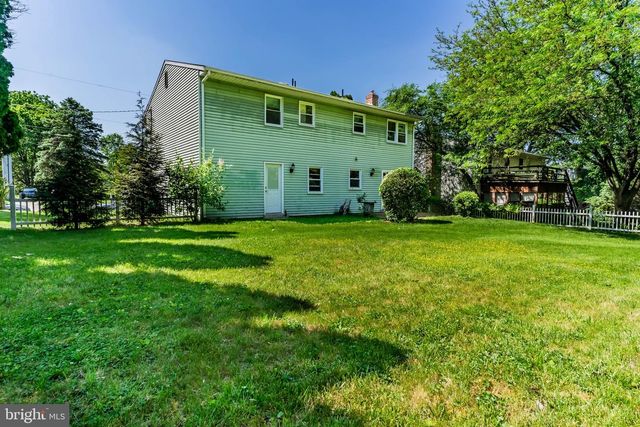 4831 CHARLES RD, Mechanicsburg, PA 17050