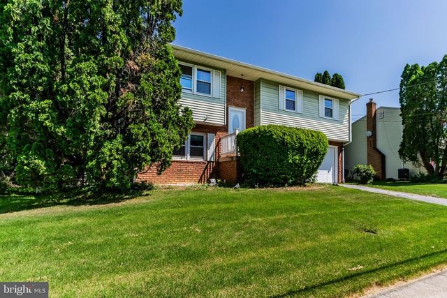 4831 CHARLES RD, Mechanicsburg, PA 17050