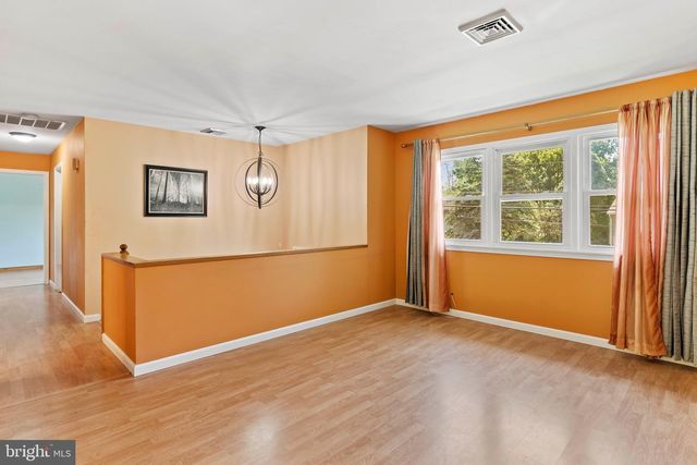 4831 CHARLES RD, Mechanicsburg, PA 17050