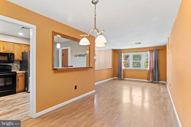 4831 CHARLES RD, Mechanicsburg, PA 17050
