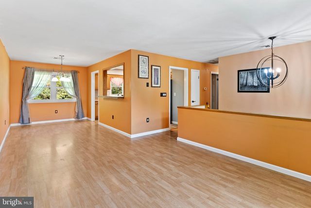 4831 CHARLES RD, Mechanicsburg, PA 17050