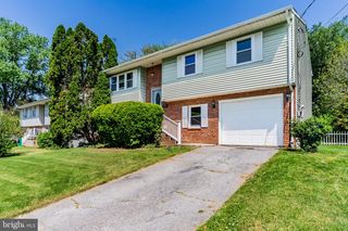 4831 CHARLES RD, Mechanicsburg, PA 17050