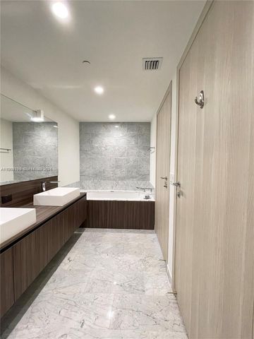 1000 Brickell Plz 4301, Miami, FL 33131