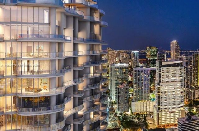 1000 Brickell Plz 4301, Miami, FL 33131