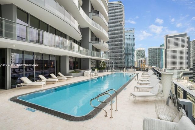 1000 Brickell Plz 4301, Miami, FL 33131