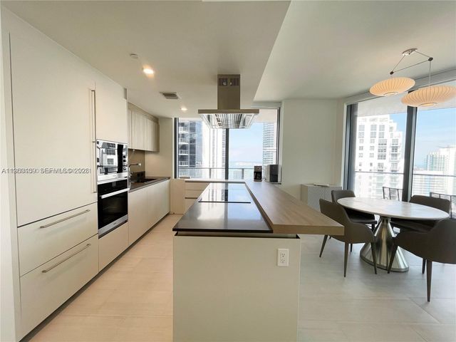 1000 Brickell Plz 4301, Miami, FL 33131