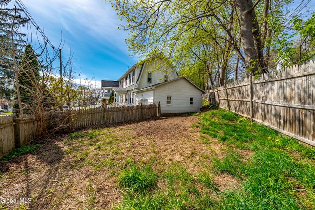 11 Putnam Street, Brunswick, NY 12180