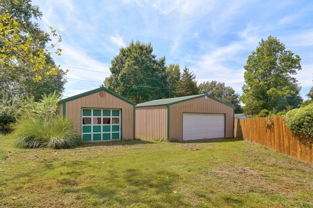 6230 E Spring Circle Drive, Springfield, MO 65809