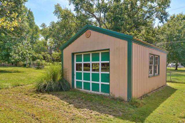 6230 E Spring Circle Drive, Springfield, MO 65809