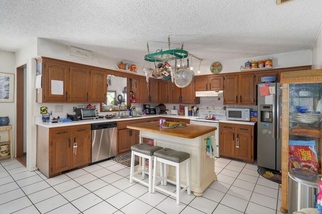 6230 E Spring Circle Drive, Springfield, MO 65809