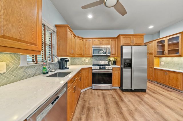 59 Oakland St, Medford, MA 02155