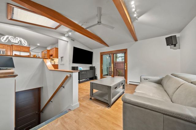 59 Oakland St, Medford, MA 02155