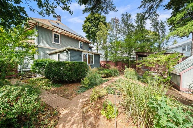 59 Oakland St, Medford, MA 02155