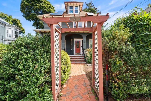 59 Oakland St, Medford, MA 02155