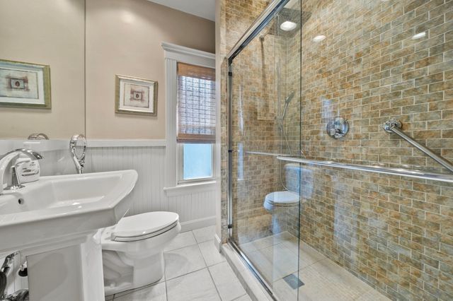 59 Oakland St, Medford, MA 02155