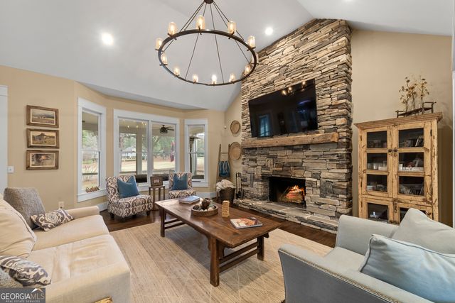 100 Camelrest Lane, Eatonton, GA 31024