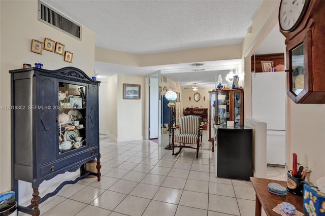 9070 Lime Bay Blvd 110, Tamarac, FL 33321