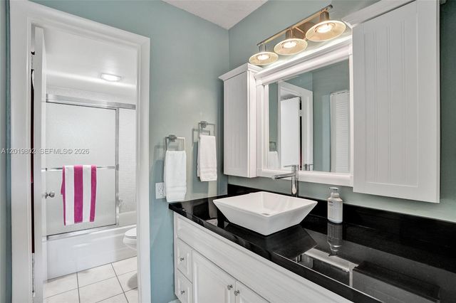 9070 Lime Bay Blvd 110, Tamarac, FL 33321