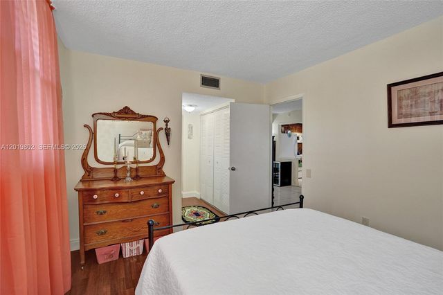 9070 Lime Bay Blvd 110, Tamarac, FL 33321