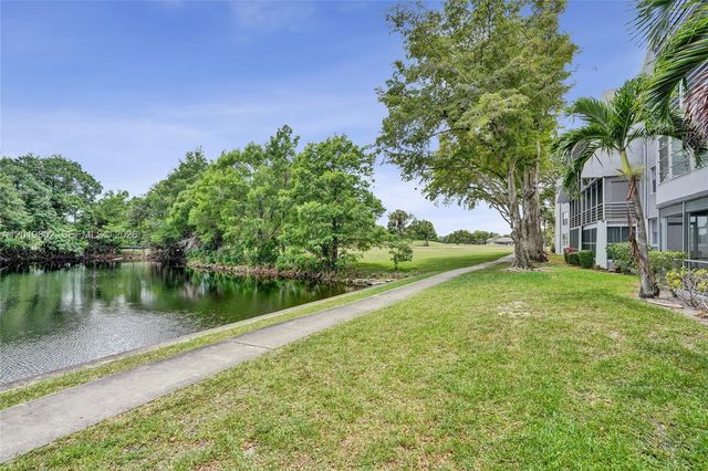 9070 Lime Bay Blvd 110, Tamarac, FL 33321