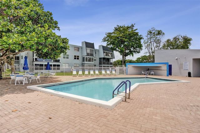 9070 Lime Bay Blvd 110, Tamarac, FL 33321