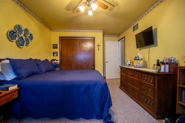 1241 Willow Lane, Schererville, IN 46375