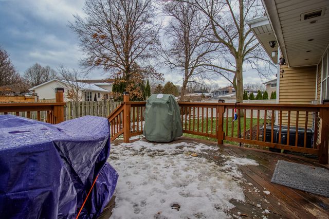 1241 Willow Lane, Schererville, IN 46375