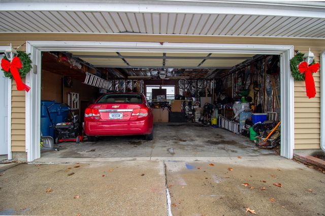 1241 Willow Lane, Schererville, IN 46375