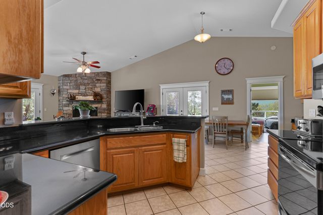1095 Ingalls Lane, Wilderville, OR 97543