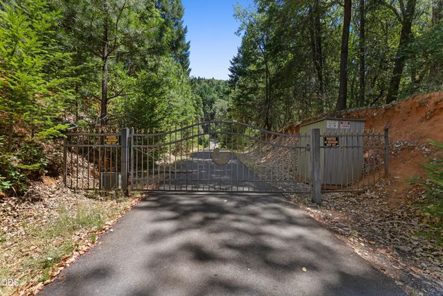 1095 Ingalls Lane, Wilderville, OR 97543