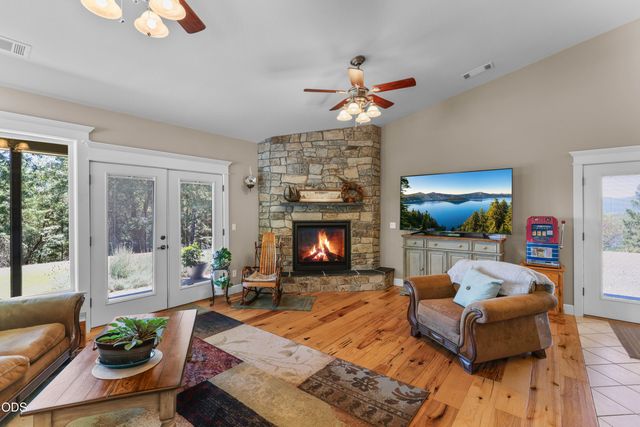 1095 Ingalls Lane, Wilderville, OR 97543