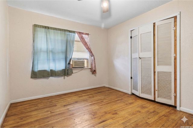509 W County Road 678, Natalia, TX 78059