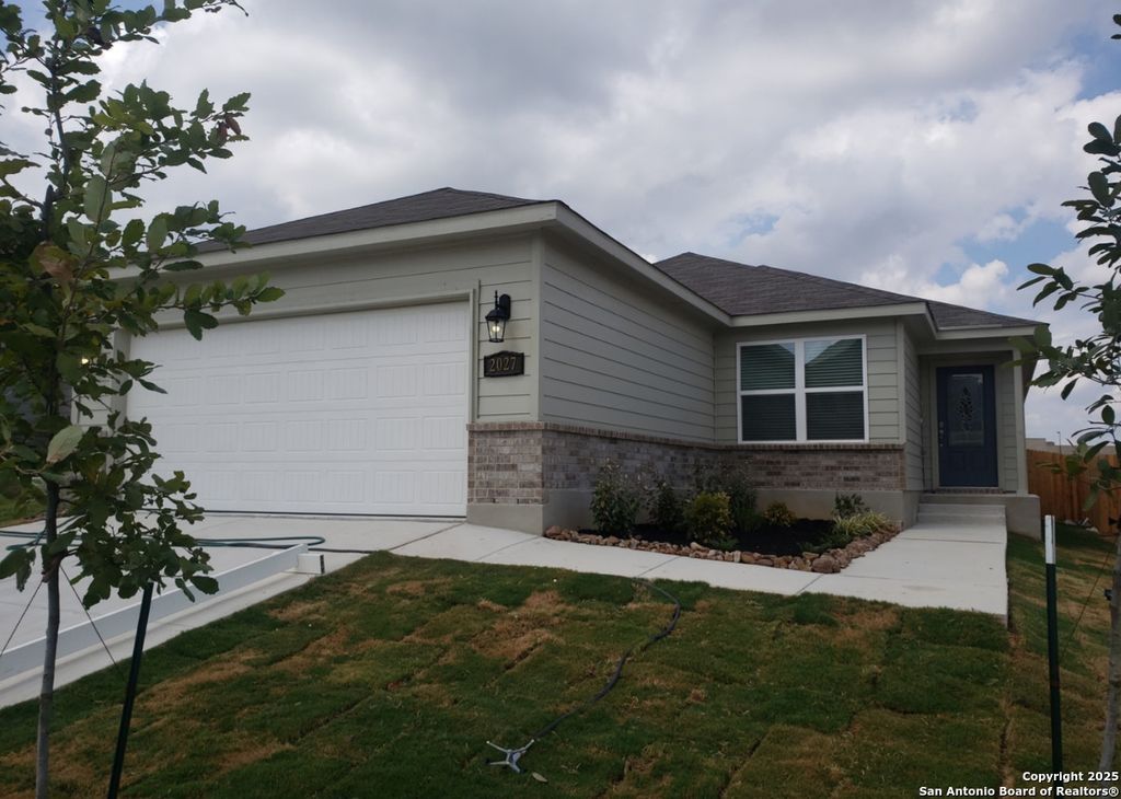 2027 Sisyphus View, San Antonio, TX 78245