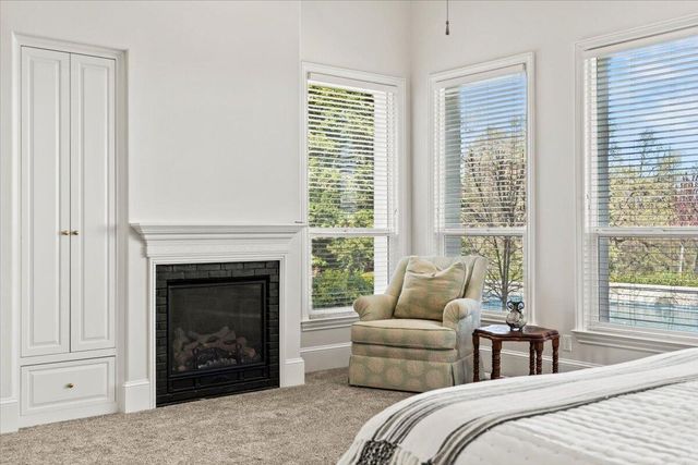 15888 El Camino Robles Road, Redding, CA 96001