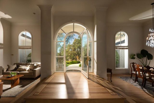 15888 El Camino Robles Road, Redding, CA 96001